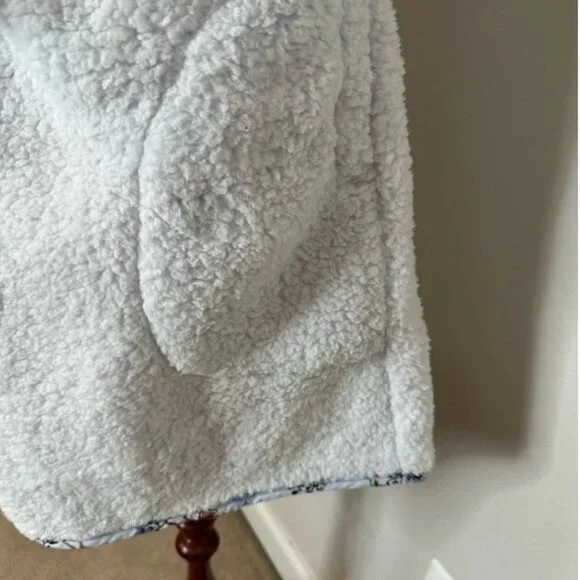 Vera Bradley White Soft Fleece Holiday Robe with Hood Size 2XL/3XL